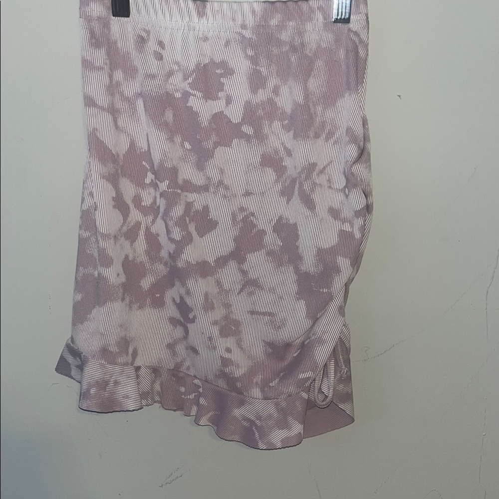 PrettyLittleThing Purple Floral Pencil Skirt